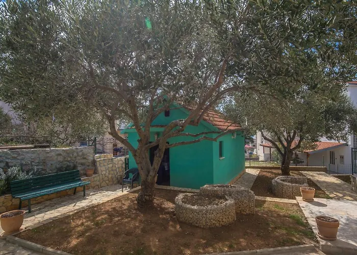 Kaja Brodarica (Sibenik-Knin)